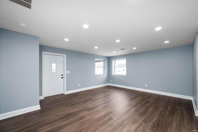 1910 E Delta Drive, Muncie, IN 47303