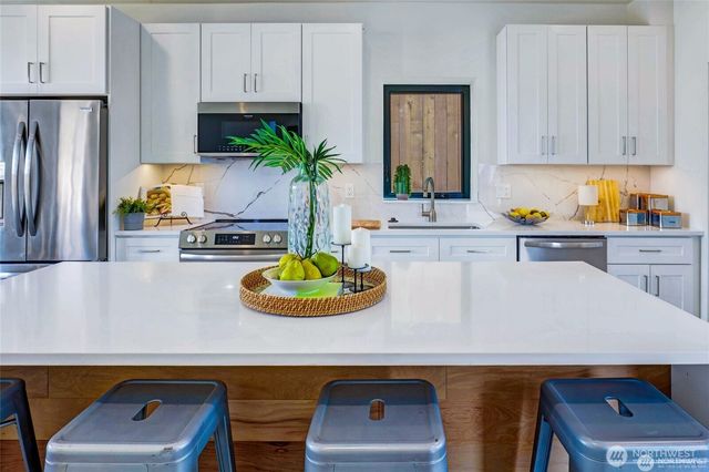 5731 N 48th Street, Tacoma, WA 98407