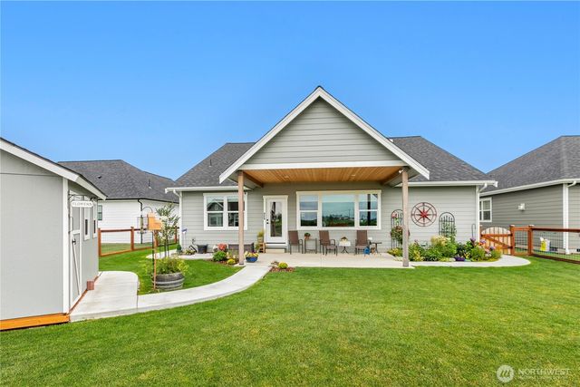 2068 Bowfin Way, Lynden, WA 98264