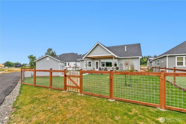 2068 Bowfin Way, Lynden, WA 98264