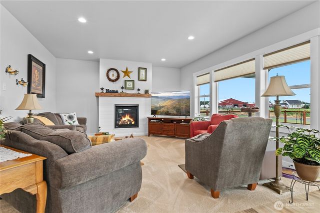 2068 Bowfin Way, Lynden, WA 98264