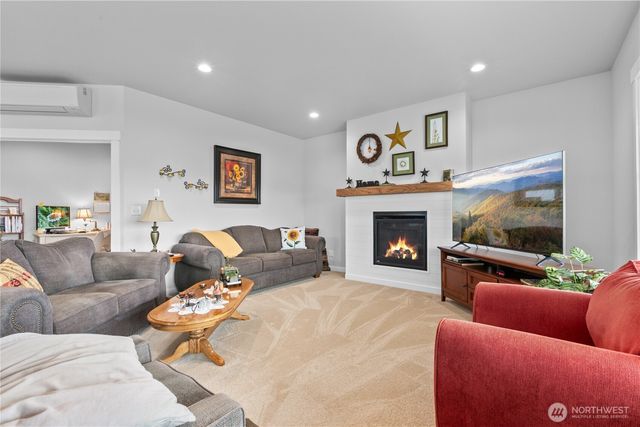 2068 Bowfin Way, Lynden, WA 98264