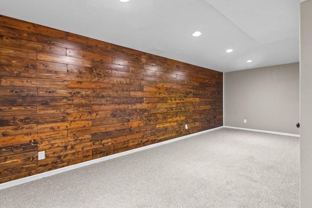 167 N Wild Flower LANE, Elkhorn, WI 53121