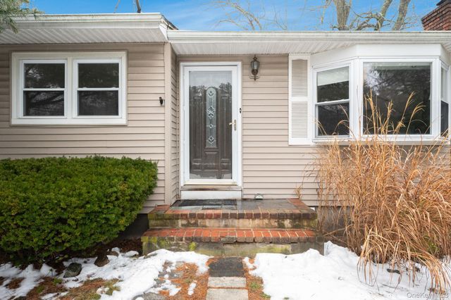 1447 N Ocean Avenue, Medford, NY 11763