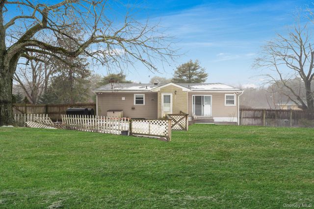 1447 N Ocean Avenue, Medford, NY 11763