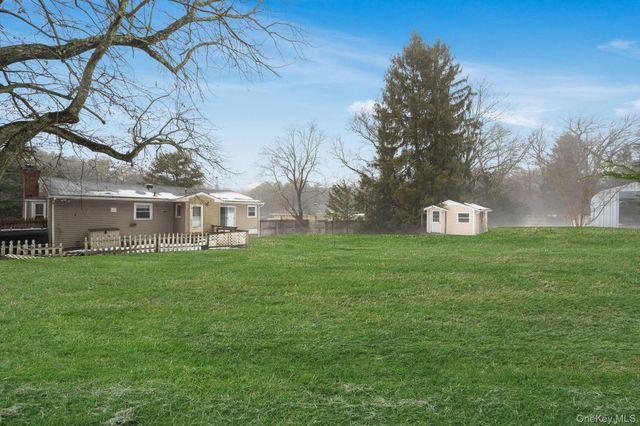 1447 N Ocean Avenue, Medford, NY 11763