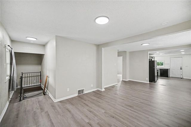 1911 N Allis Street, Kansas City, KS 66101