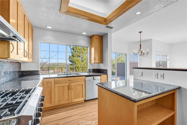 1091 Amberton Lane, Newbury Park, CA 91320