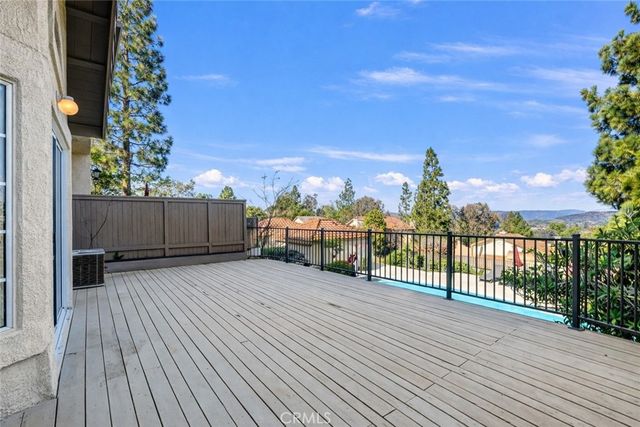 1091 Amberton Lane, Newbury Park, CA 91320