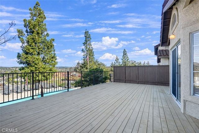 1091 Amberton Lane, Newbury Park, CA 91320