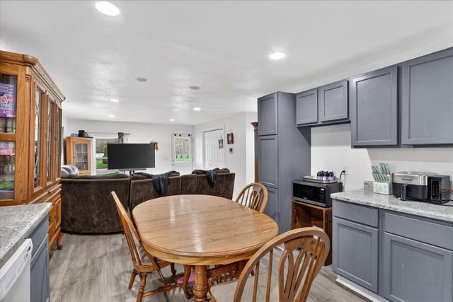 236 Chestnut Avenue, Beloit, WI 53511