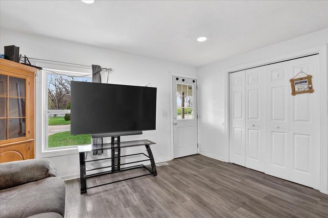 236 Chestnut Avenue, Beloit, WI 53511