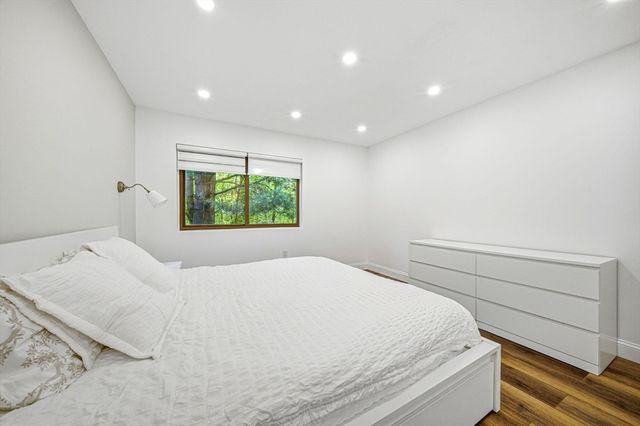 153 Greenbrook Dr 153, Stoughton, MA 02072