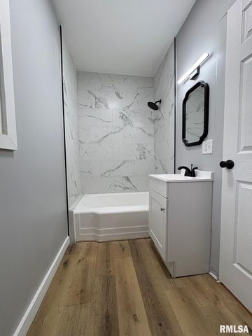 1045 N Osburn Avenue, Springfield, IL 62702