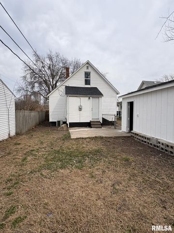 1045 N Osburn Avenue, Springfield, IL 62702