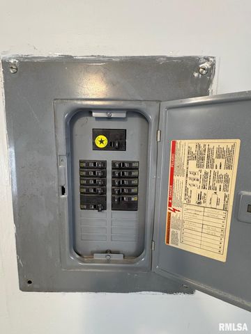 1045 N Osburn Avenue, Springfield, IL 62702