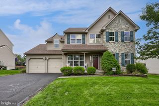 80 APPLE BLOSSOM DR, Lancaster, PA 17602