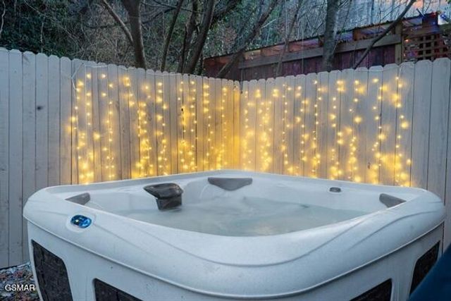 814 Gnatty Branch Road, Sevierville, TN 37876