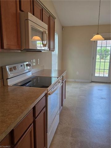 7312 Scenic Village Lane, Whitsett, NC 27377