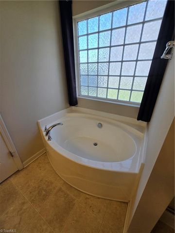 7312 Scenic Village Lane, Whitsett, NC 27377