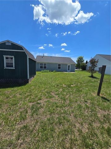 7312 Scenic Village Lane, Whitsett, NC 27377