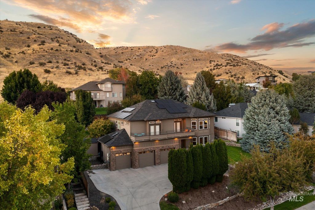 4910 W Outlook Ave, Boise, ID 83703 photo 5