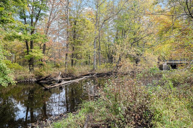 1056 Brookwood Drive, Quincy, MI 49082