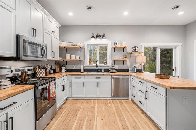 1056 Brookwood Drive, Quincy, MI 49082