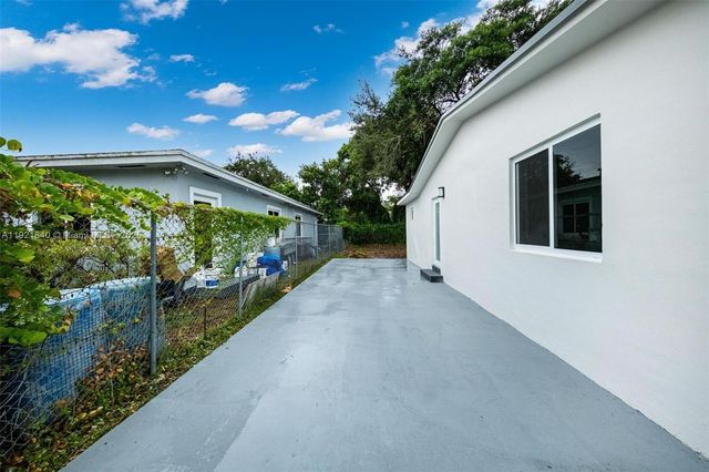 2951 NW 47th St, Miami, FL 33142