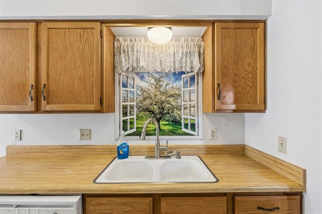 829 Lapwing Road, Edmond, OK 73003