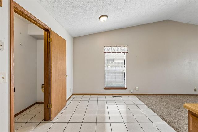 829 Lapwing Road, Edmond, OK 73003