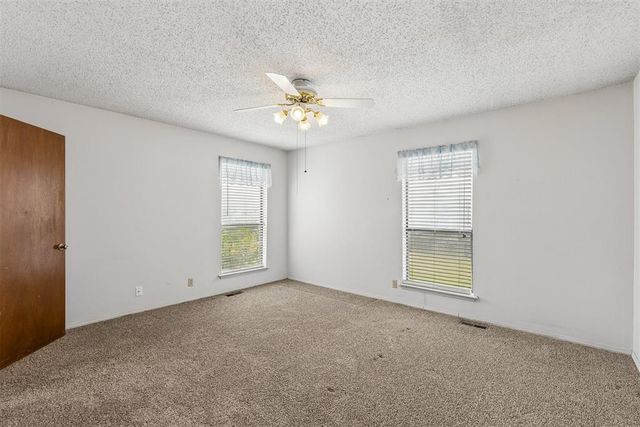 829 Lapwing Road, Edmond, OK 73003