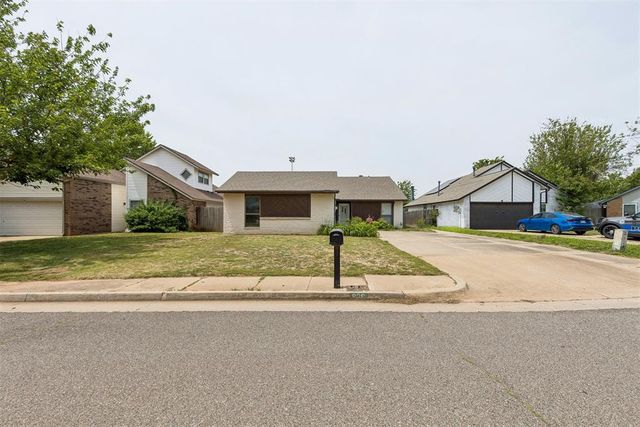 829 Lapwing Road, Edmond, OK 73003