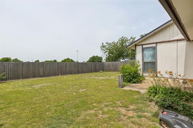 829 Lapwing Road, Edmond, OK 73003