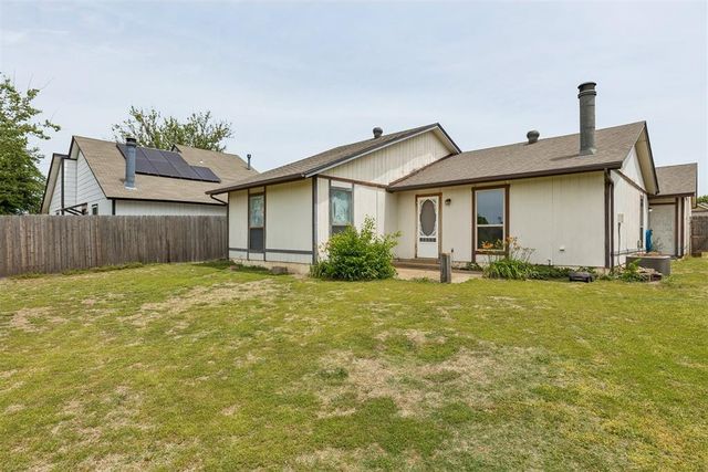 829 Lapwing Road, Edmond, OK 73003