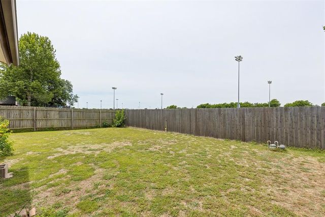 829 Lapwing Road, Edmond, OK 73003
