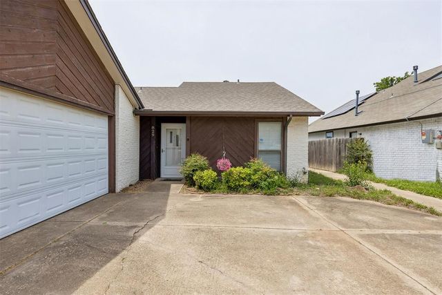 829 Lapwing Road, Edmond, OK 73003