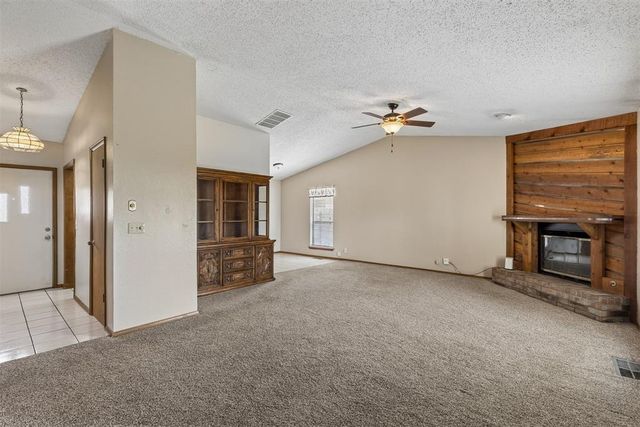 829 Lapwing Road, Edmond, OK 73003