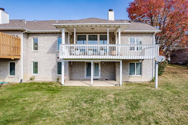 1308 VINTAGE DR, Columbia, MO 65203