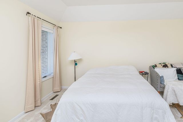 1308 VINTAGE DR, Columbia, MO 65203