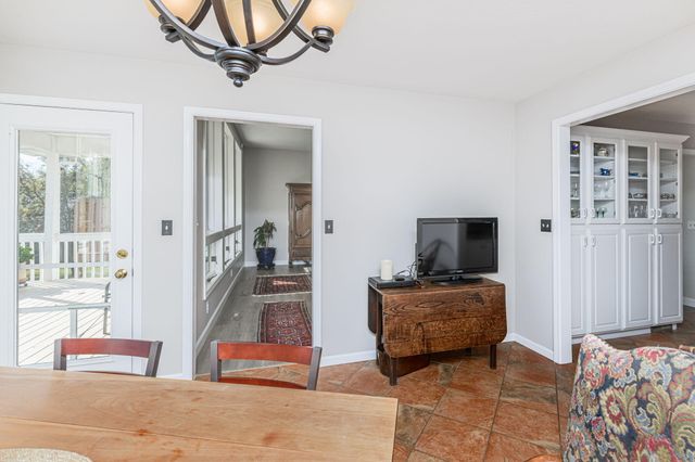 1308 VINTAGE DR, Columbia, MO 65203