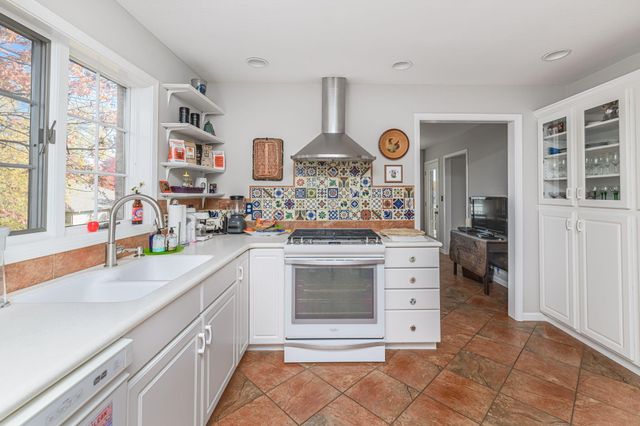 1308 VINTAGE DR, Columbia, MO 65203