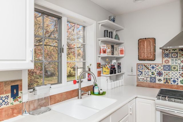 1308 VINTAGE DR, Columbia, MO 65203