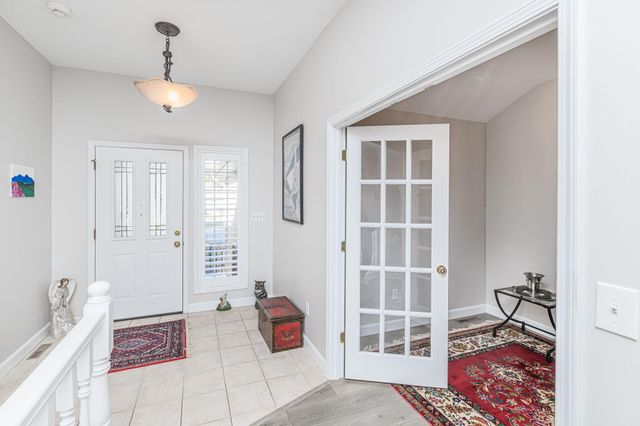 1308 VINTAGE DR, Columbia, MO 65203