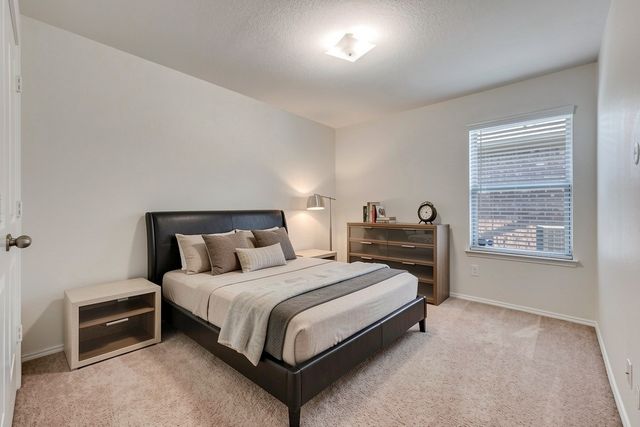 2070 Alamandine Avenue, Cross Roads, TX 76227