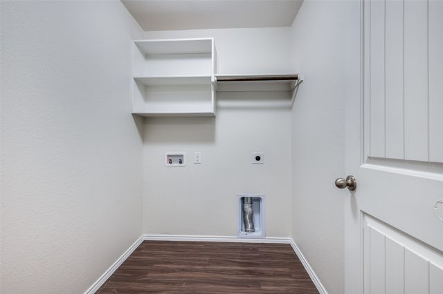 2070 Alamandine Avenue, Cross Roads, TX 76227