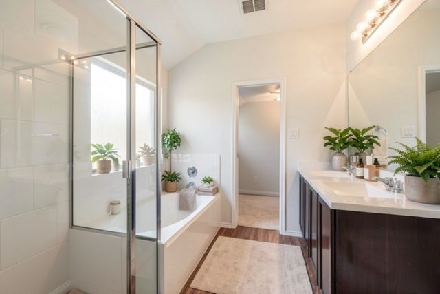 2070 Alamandine Avenue, Cross Roads, TX 76227