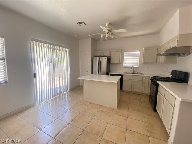 9880 Risto Court, Las Vegas, NV 89148