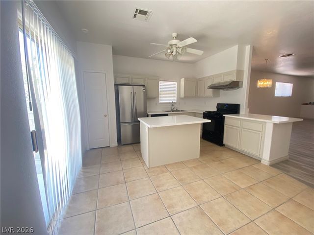 9880 Risto Court, Las Vegas, NV 89148