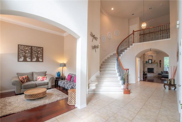 6801 Magenta LN, Austin, TX 78739